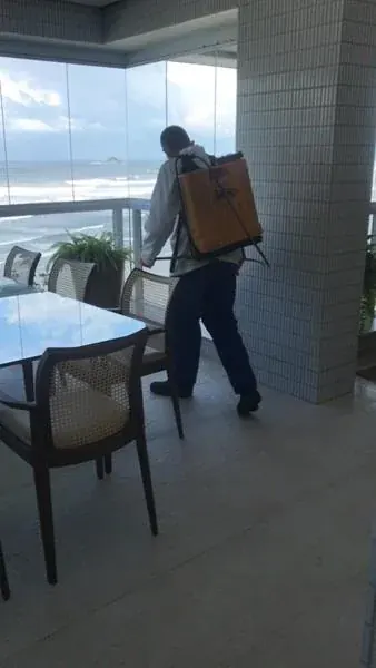 Serviço de descupinização realizado pela NM Solução de Pragas - foto 3
